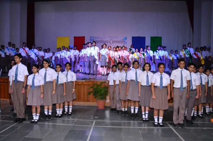 Apeejay School, Mahavir Marg, Jalandhar